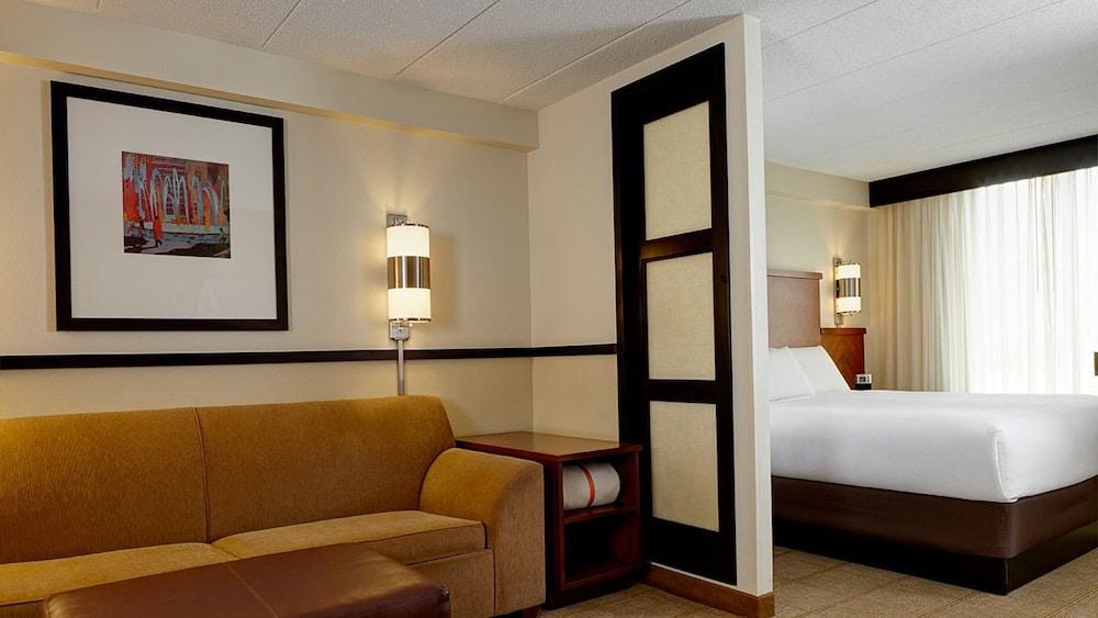 Comfort Suites Milwaukee West Exteriér fotografie