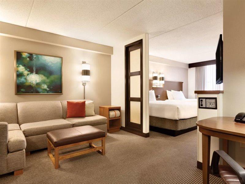 Comfort Suites Milwaukee West Exteriér fotografie